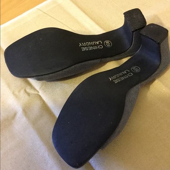 Women’s Slides, Sz 6-1/2 in Gray, By Chinese Laundry, EUC Super Cute! - Picture 2 of 3